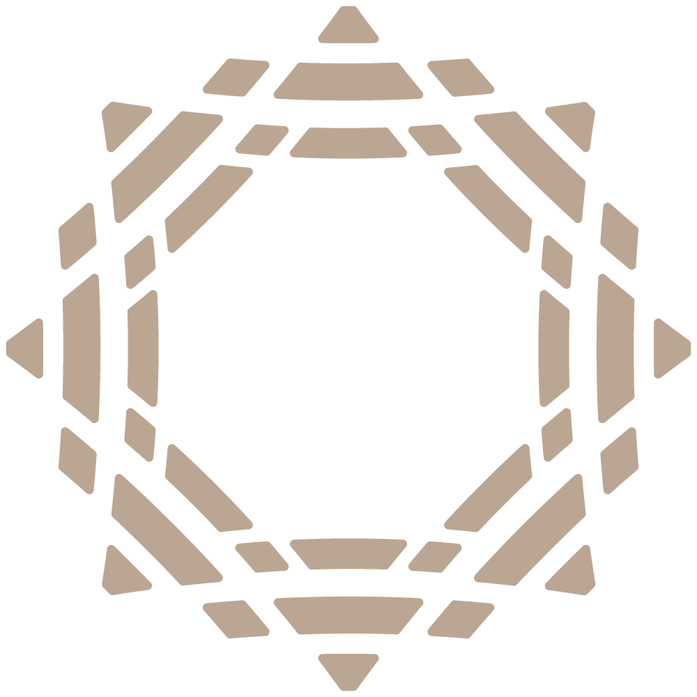 Bildmarke skaadi® holistic beauty Sonnenförmig mit 8 Spitzen aus kleinen Teilen zusammengesetzt